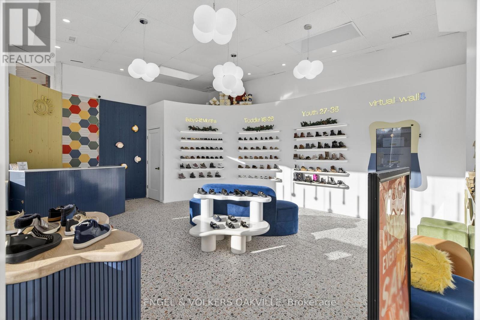 315 Lakeshore Road E, Oakville, Ontario  L6J 1J3 - Photo 7 - W12734746