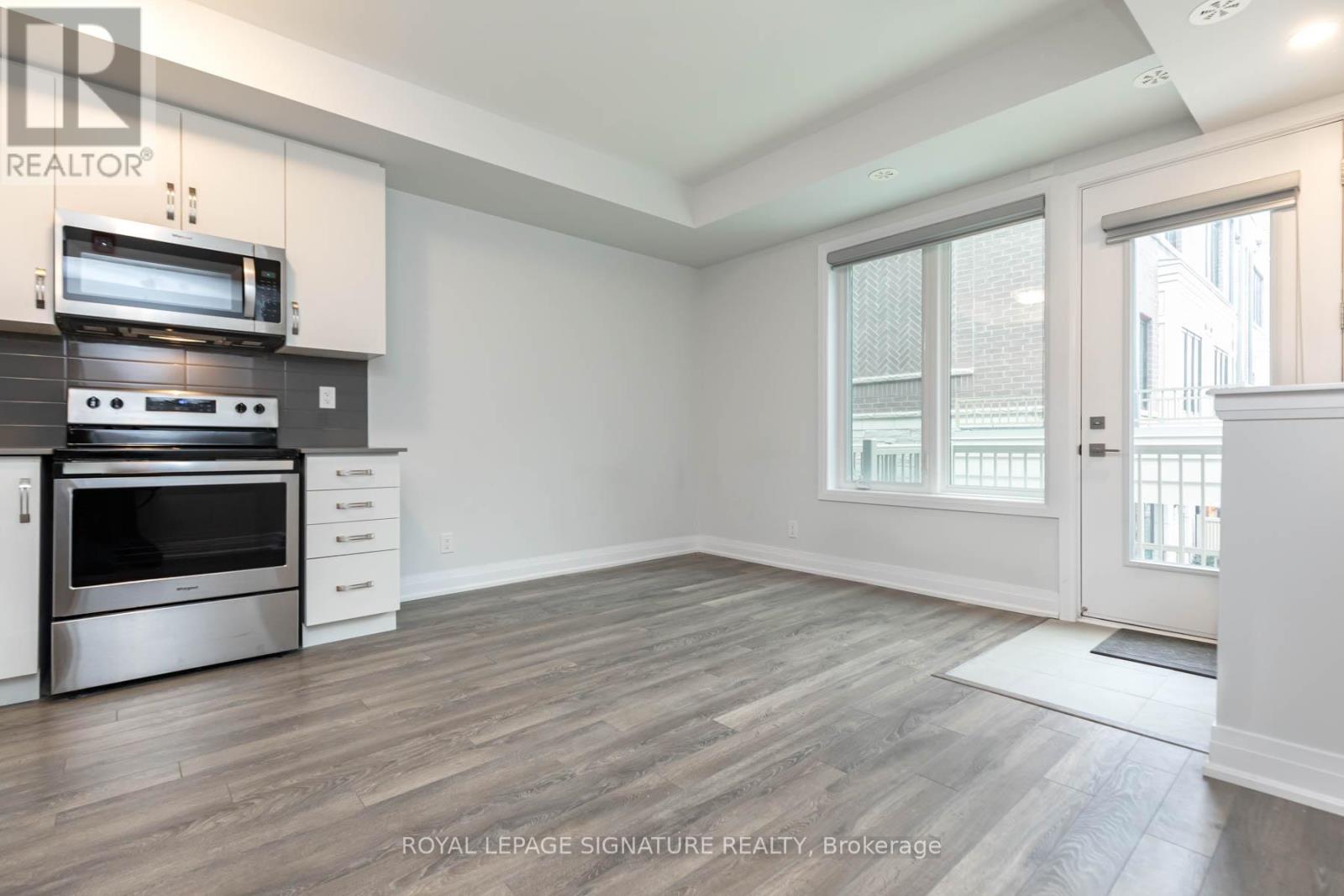 15 - 3580 Lake Shore Boulevard W, Toronto, Ontario  M8W 1N6 - Photo 2 - W12734752