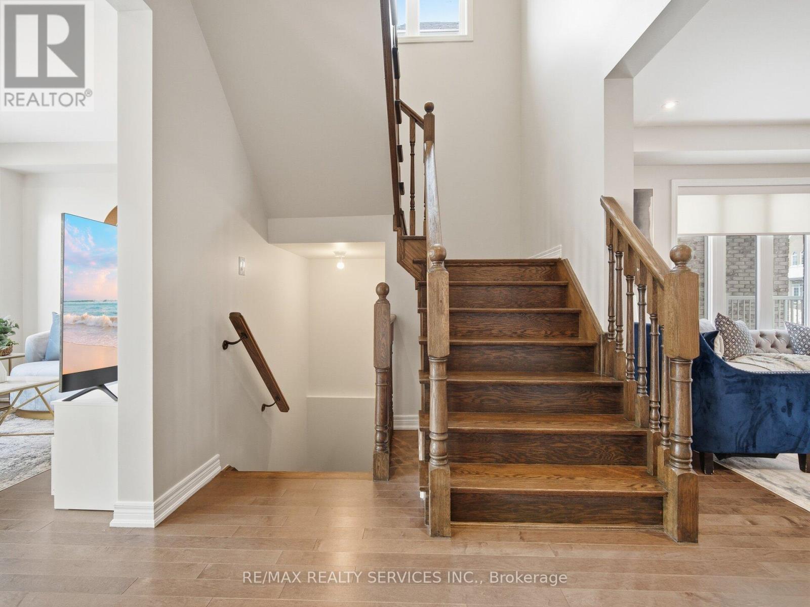 26 Yellow Sorrel Road, Brampton, Ontario  L6R 3V7 - Photo 17 - W12734790