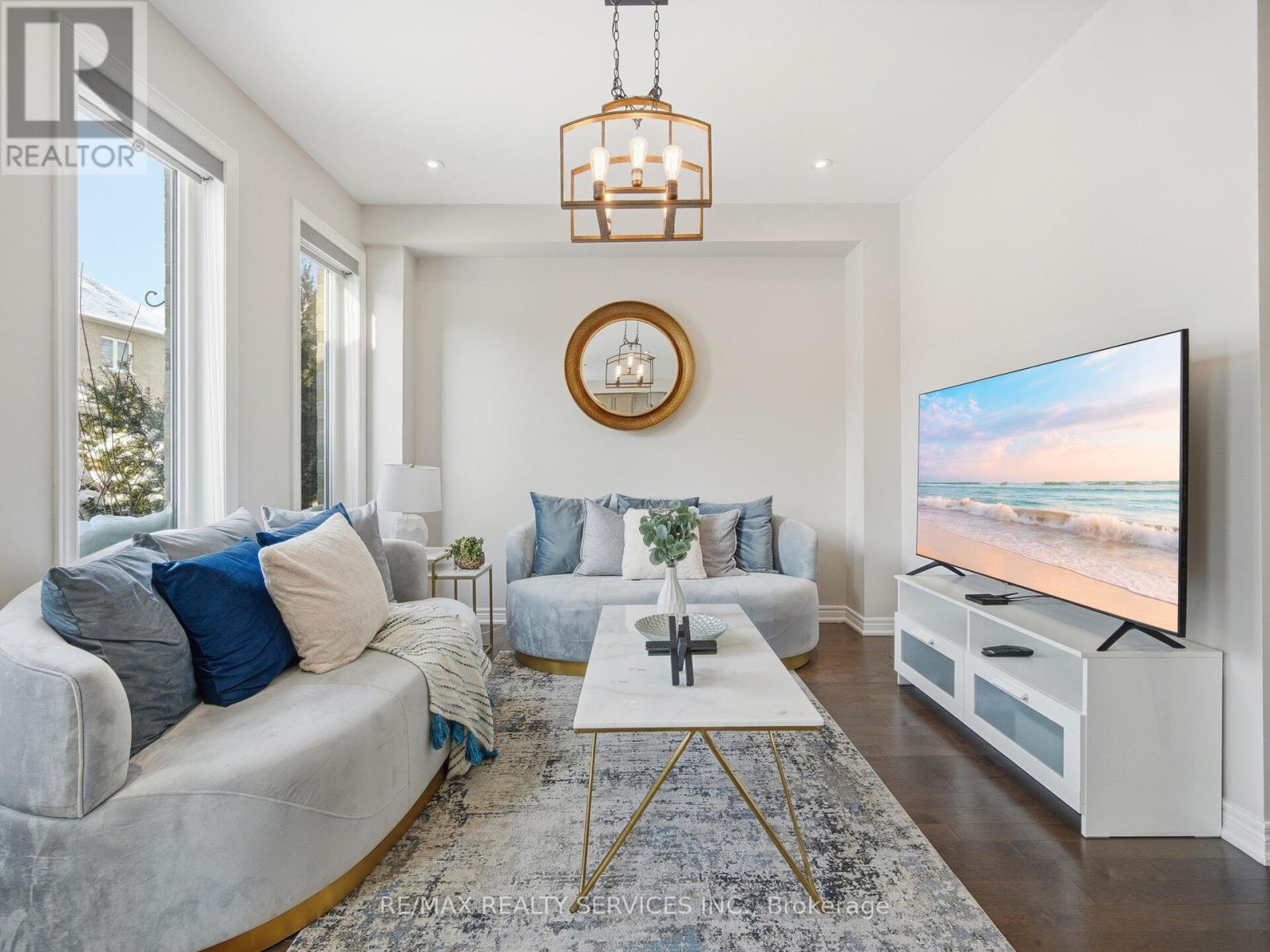 26 Yellow Sorrel Road, Brampton, Ontario  L6R 3V7 - Photo 3 - W12734790