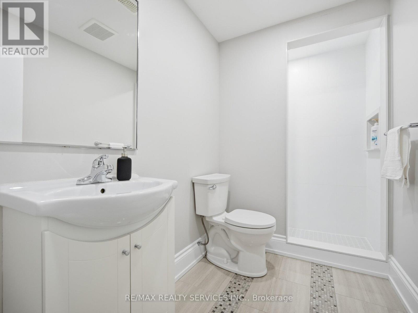 26 Yellow Sorrel Road, Brampton, Ontario  L6R 3V7 - Photo 43 - W12734790