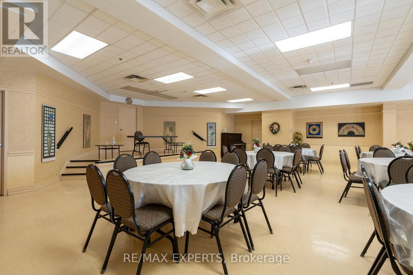 406 - 10 Dayspring Circle, Brampton, Ontario  L6P 1B9 - Photo 37 - W12734842