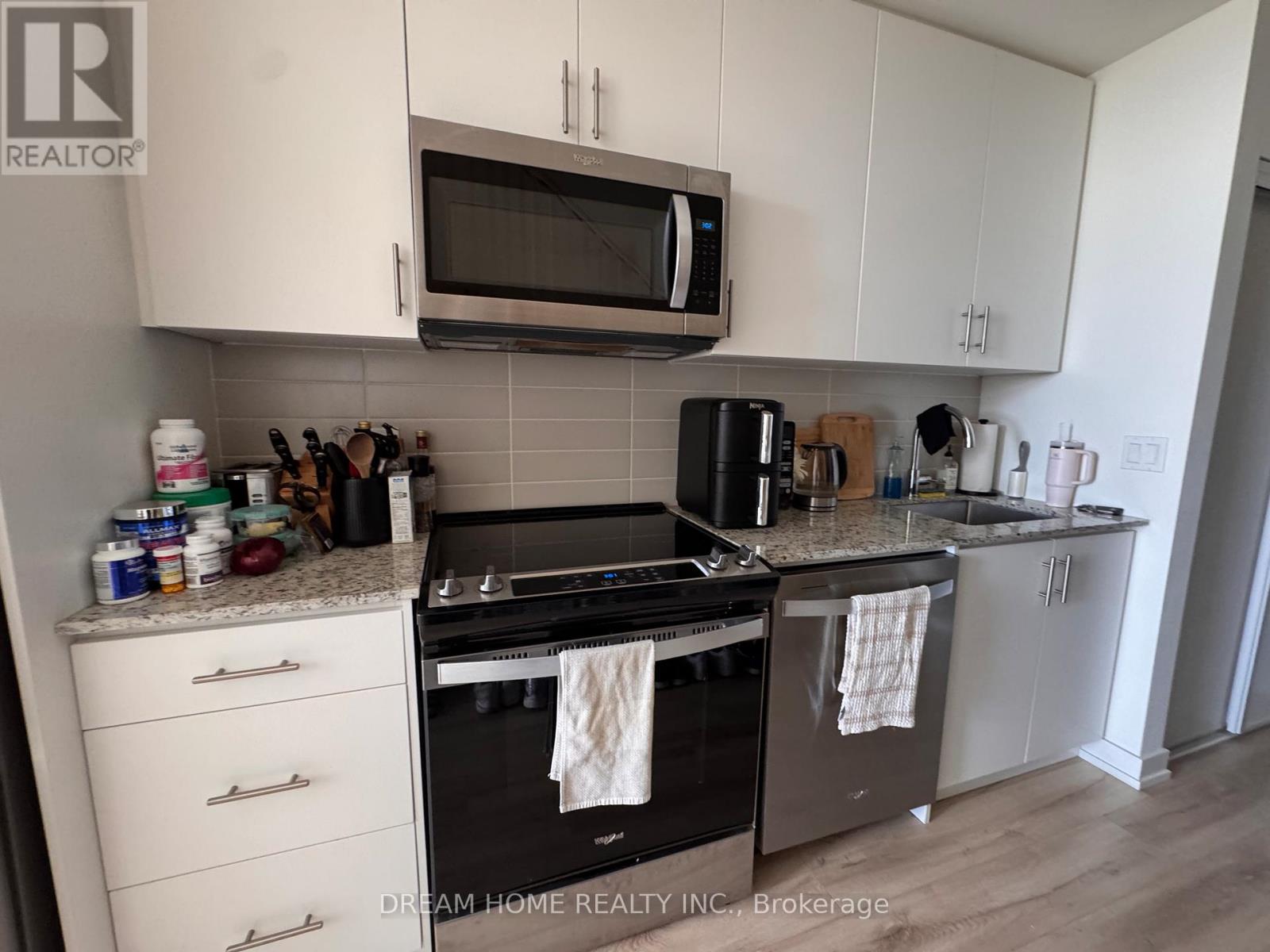 102 - 335 Wheat Boom Drive, Oakville, Ontario  L6H 0P4 - Photo 11 - W12734848