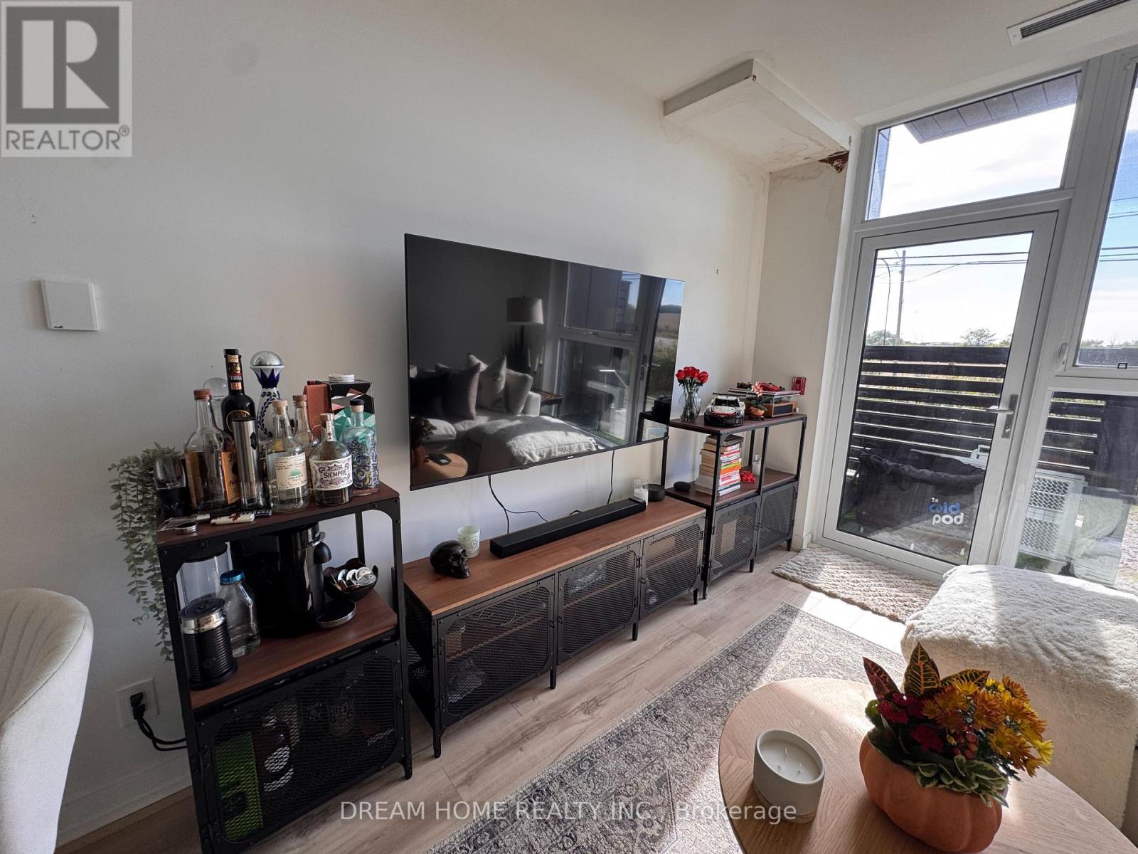 102 - 335 Wheat Boom Drive, Oakville, Ontario  L6H 0P4 - Photo 7 - W12734848