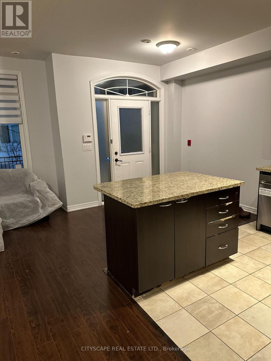 121 - 383 Prince Of Wales Drive, Mississauga, Ontario  L5B 0C7 - Photo 8 - W12734856