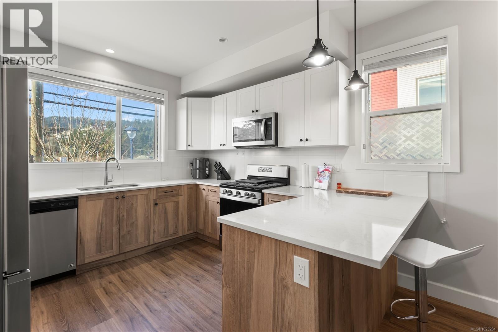 1301 3351 Luxton Rd, Langford, British Columbia  V9C 0P2 - Photo 3 - 1023284