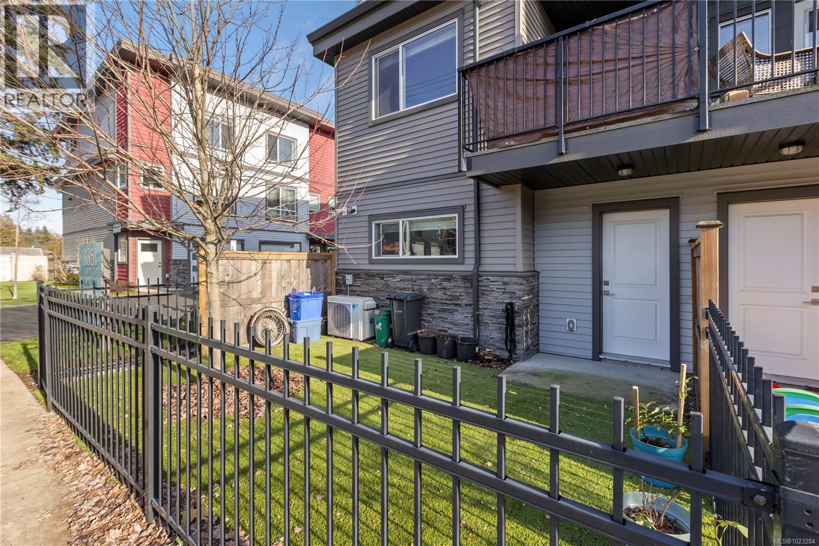 1301 3351 Luxton Rd, Langford, British Columbia  V9C 0P2 - Photo 2 - 1023284