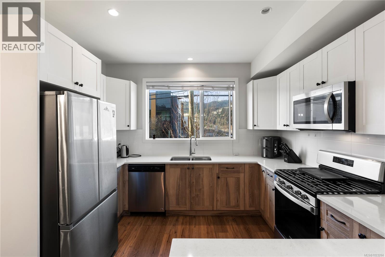 1301 3351 Luxton Rd, Langford, British Columbia  V9C 0P2 - Photo 4 - 1023284