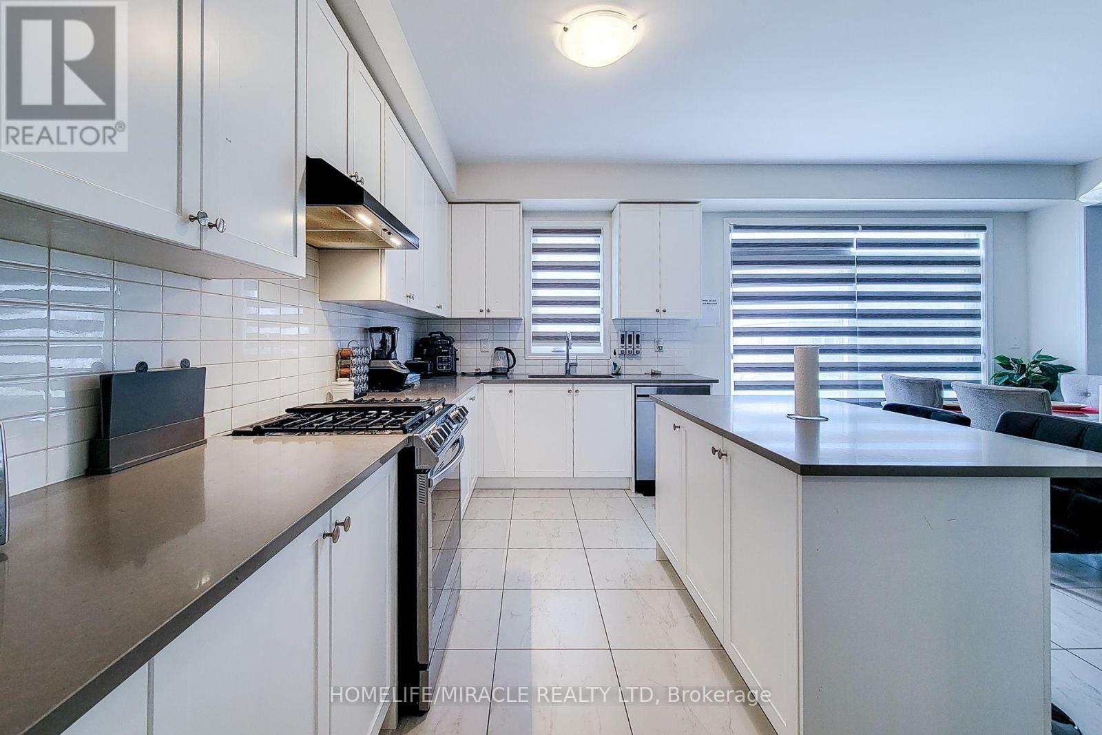 Upper - 11 Seanesy Drive, Thorold, Ontario  L3B 0G1 - Photo 11 - X12734836