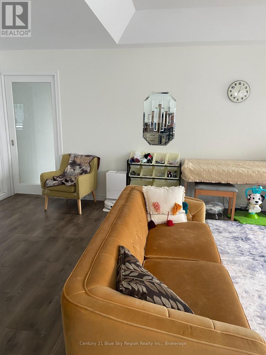 253 Kingsway Avenue, North Bay, Ontario  P1B 7V5 - Photo 8 - X12735058