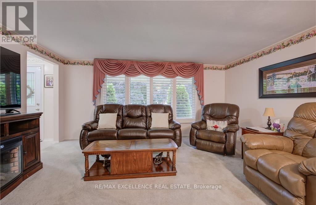 131 Gracefield Crescent, Kitchener, Ontario  N2E 1R8 - Photo 13 - X12723626