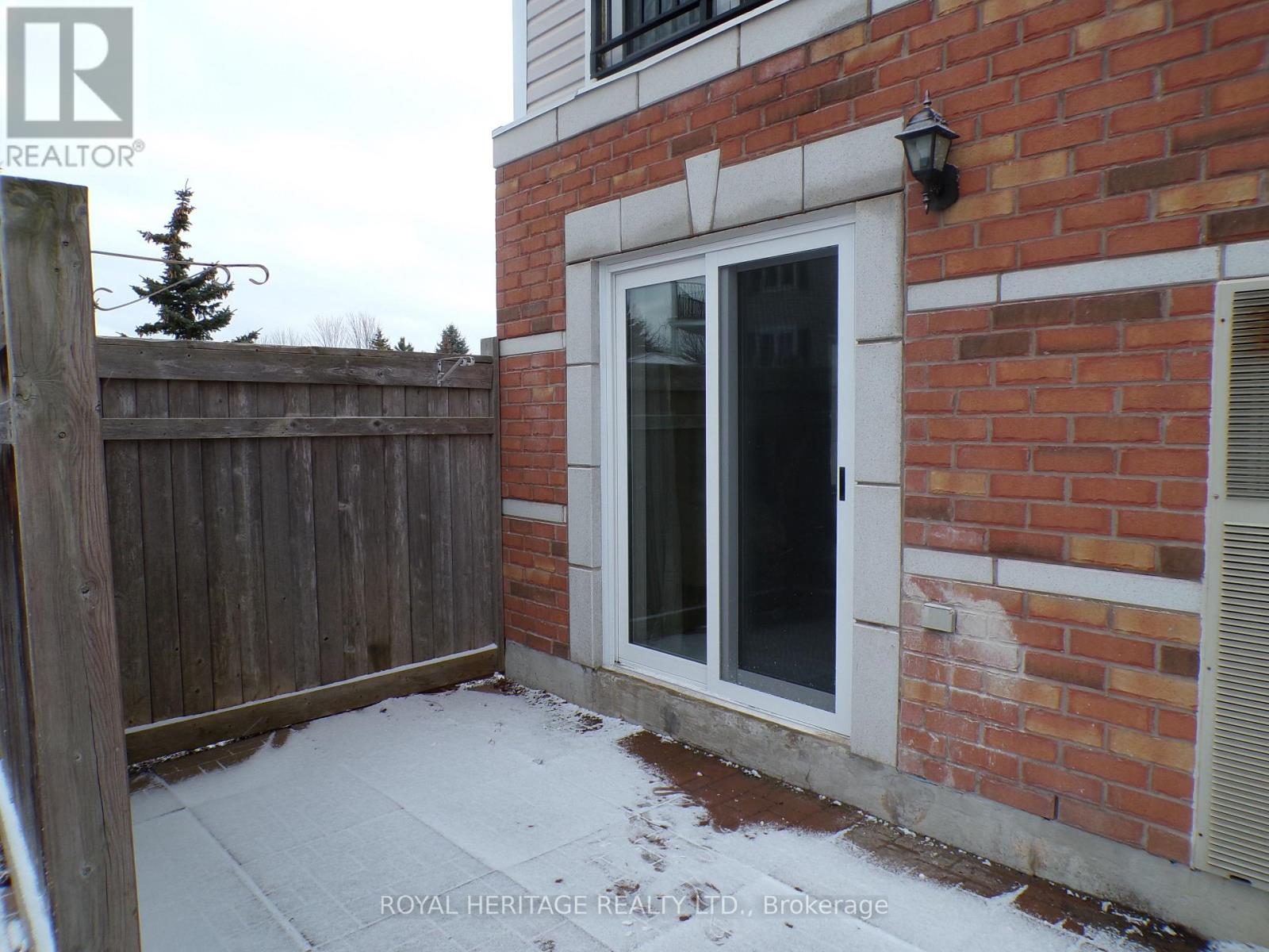 106 - 94 Aspen Springs Drive, Clarington, Ontario L1C 5N4 - Photo 2 - E12734904