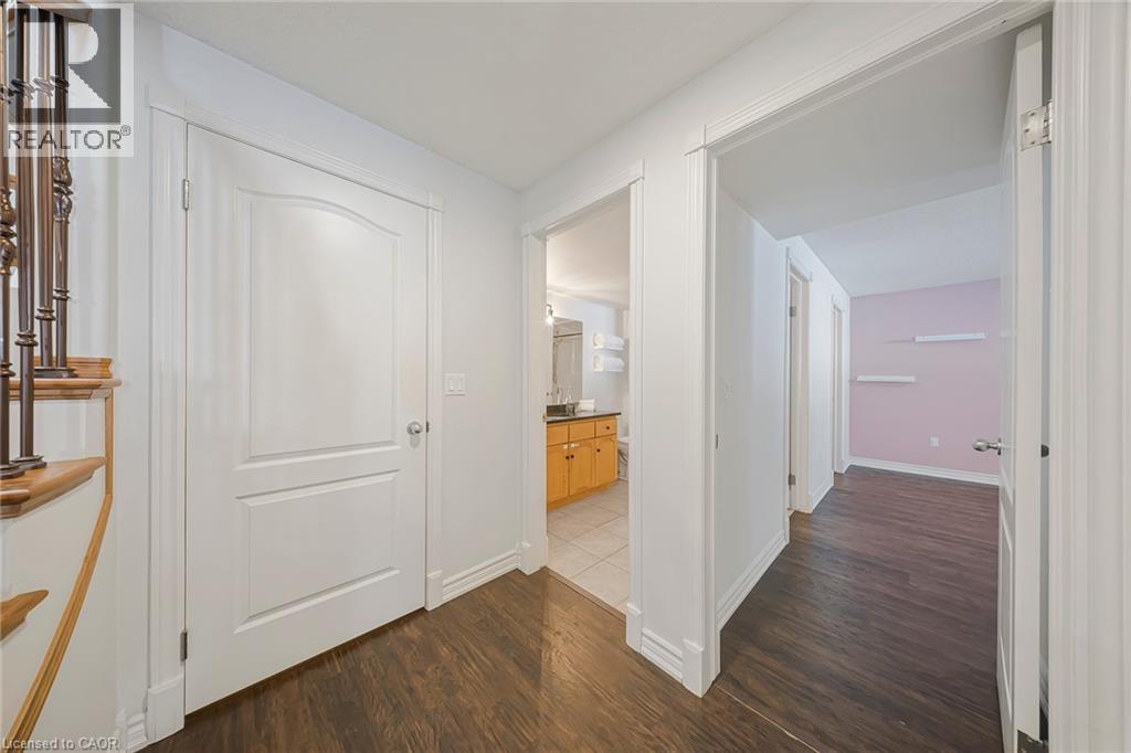 333 Milla Court, Waterloo, Ontario  N2L 6N4 - Photo 32 - 40800794