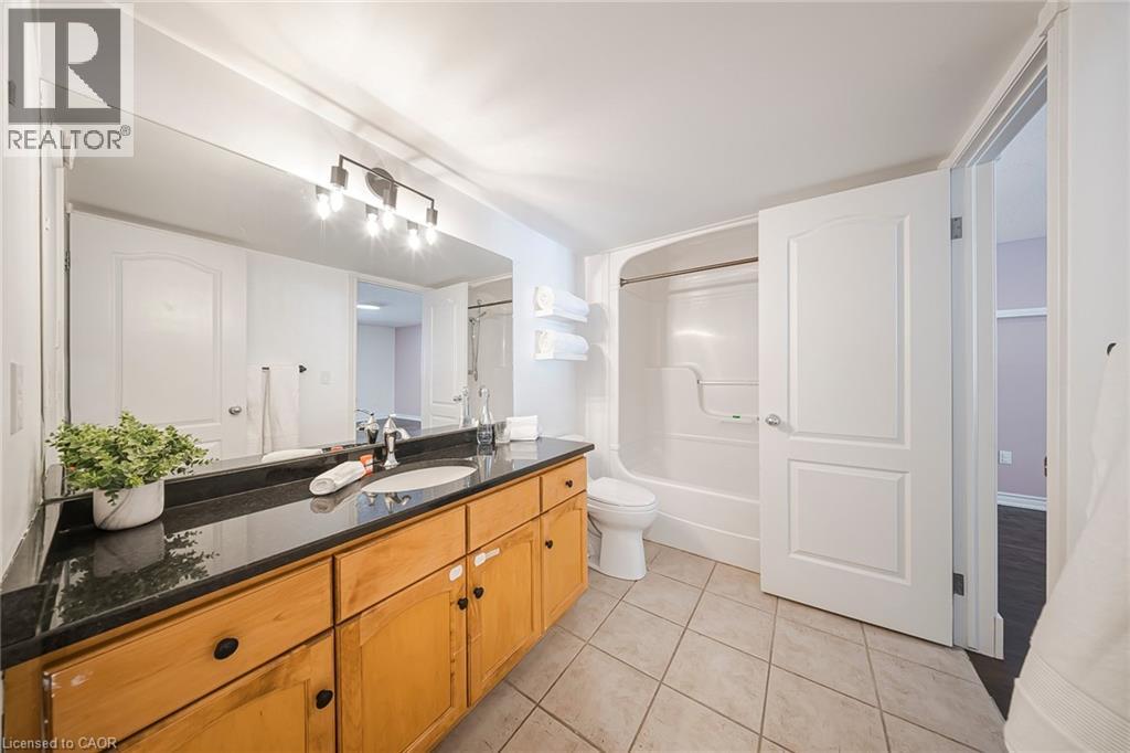 333 Milla Court, Waterloo, Ontario  N2L 6N4 - Photo 37 - 40800794