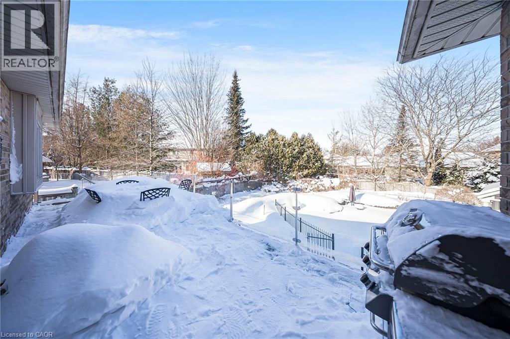 333 Milla Court, Waterloo, Ontario  N2L 6N4 - Photo 41 - 40800794