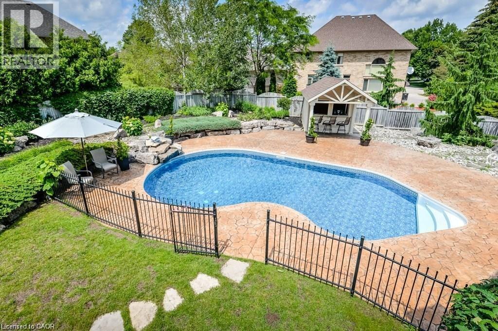 333 Milla Court, Waterloo, Ontario  N2L 6N4 - Photo 45 - 40800794