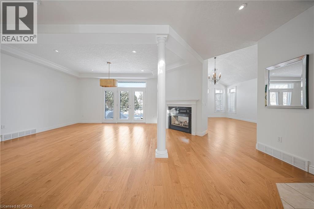 333 Milla Court, Waterloo, Ontario  N2L 6N4 - Photo 6 - 40800794