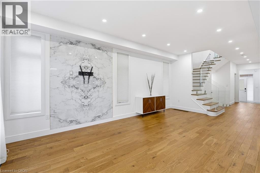 87 Mcknight Avenue, Hamilton, Ontario  L8B 0T8 - Photo 10 - 40800020