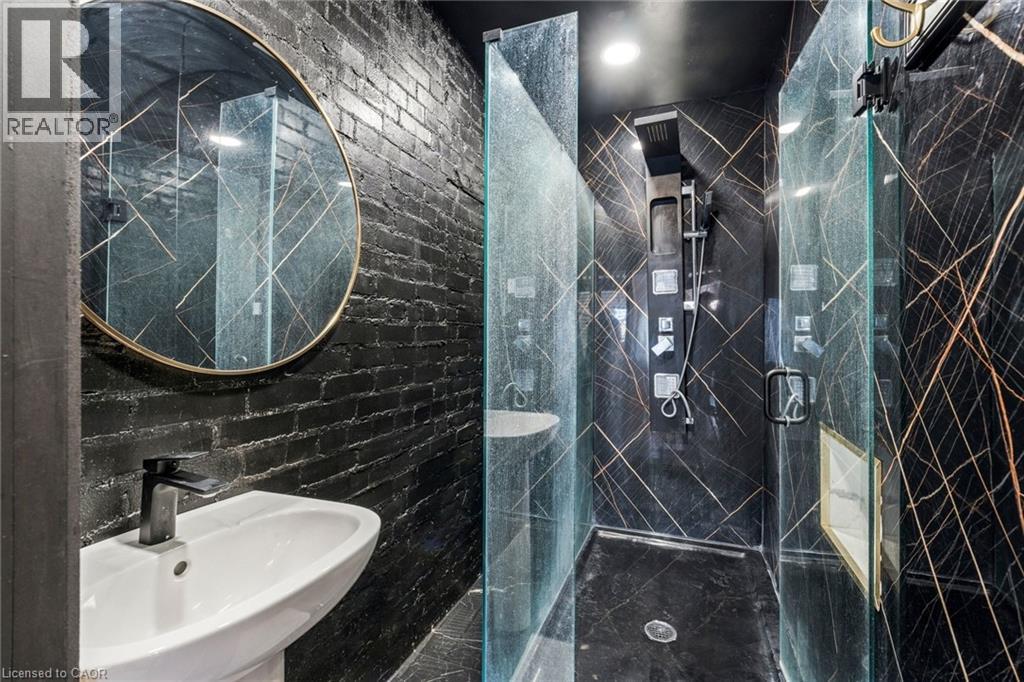 194-196 St. Paul Street, St. Catharines, Ontario  L2R 3M2 - Photo 22 - 40798182