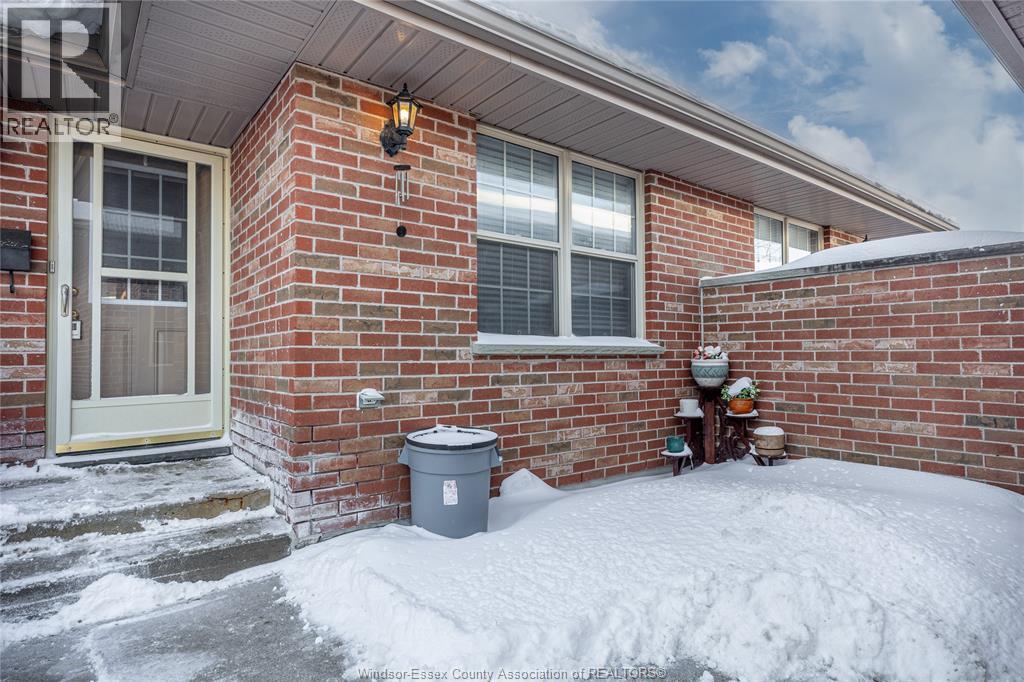 Photo 3 of 24 for 18-80 Centre Unit# 18