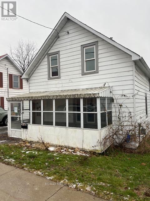 24 Mill Street W, Greater Napanee, Ontario K7R 1X4 - Photo 1 - X12734912