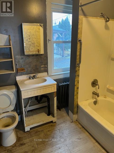 24 Mill Street W, Greater Napanee, Ontario K7R 1X4 - Photo 8 - X12734912