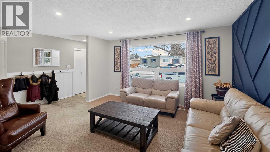 5813 50 Street, Taber, Alberta  T1G 1J6 - Photo 8 - A2281684