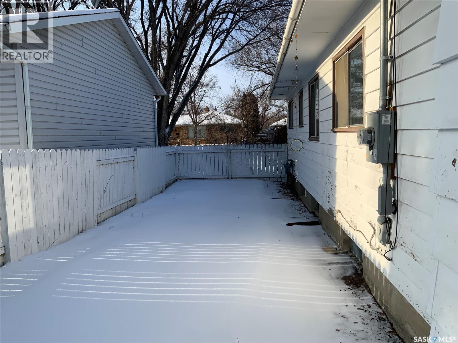 1320 J Avenue N, Saskatoon, Saskatchewan  S7L 2L8 - Photo 25 - SK025523