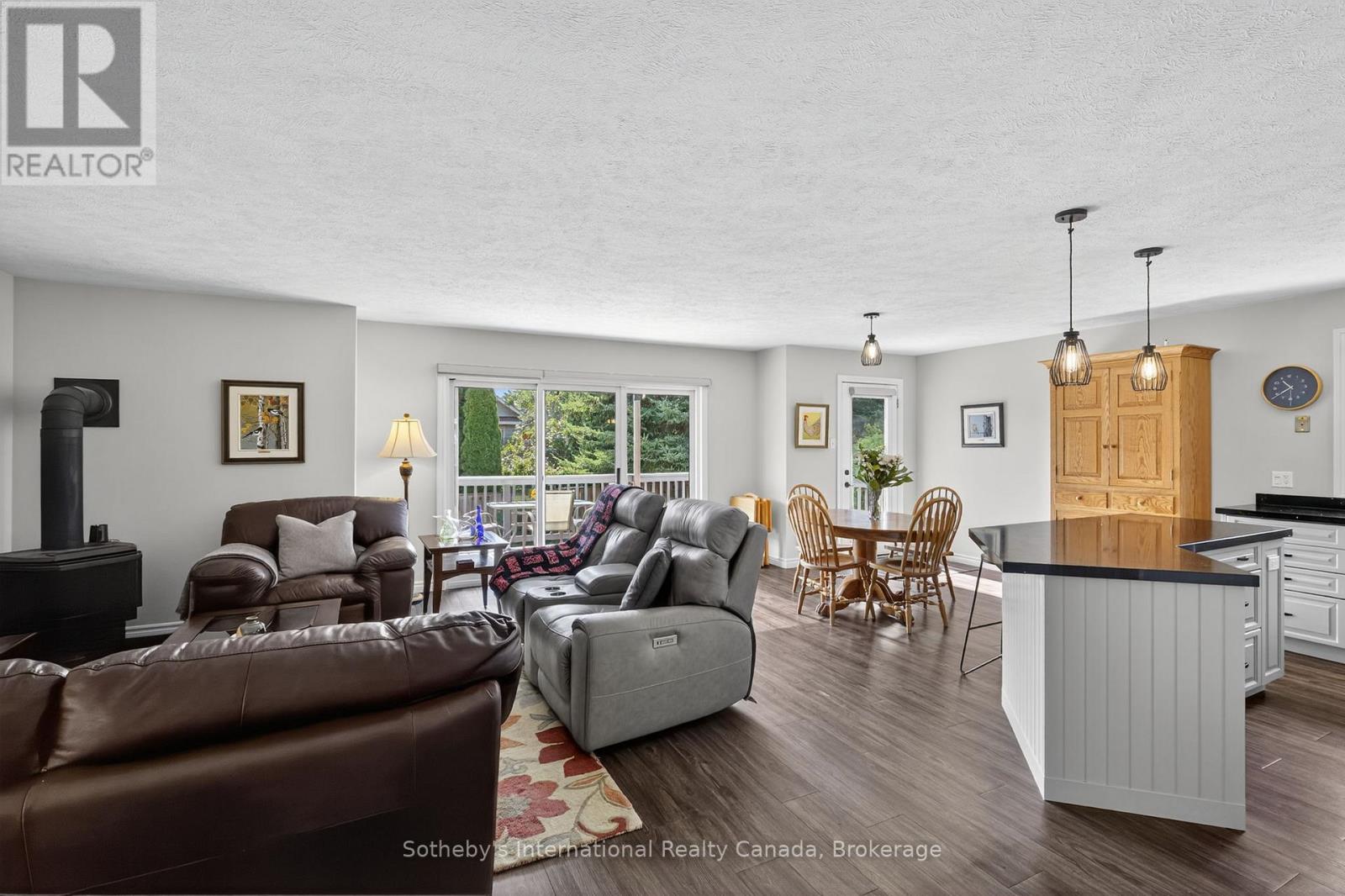 35 Elgin Street S, Blue Mountains, Ontario  N0H 2P0 - Photo 17 - X12735124