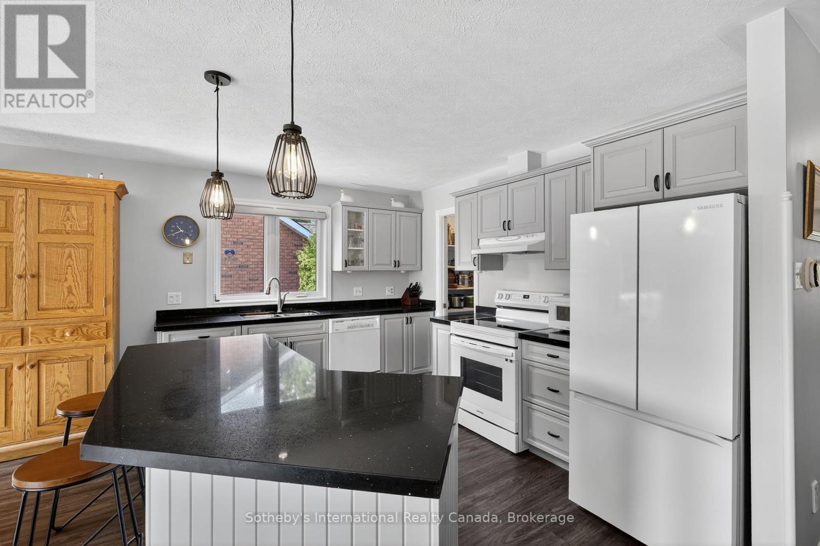 35 Elgin Street S, Blue Mountains, Ontario  N0H 2P0 - Photo 22 - X12735124