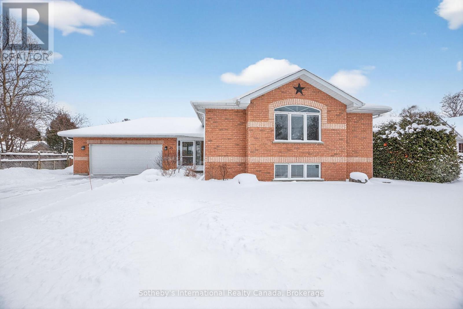 35 Elgin Street S, Blue Mountains, Ontario  N0H 2P0 - Photo 3 - X12735124