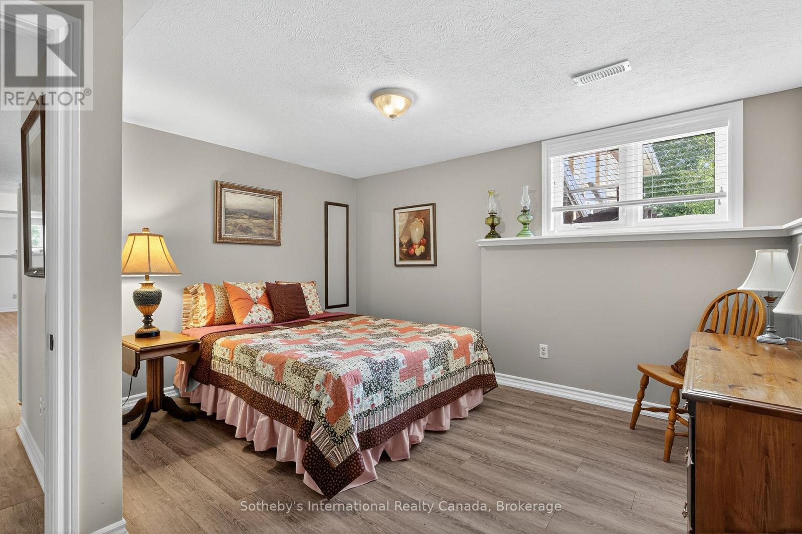 35 Elgin Street S, Blue Mountains, Ontario  N0H 2P0 - Photo 38 - X12735124