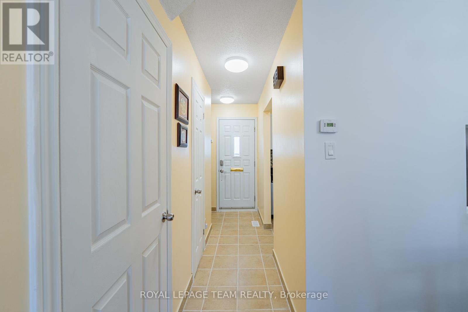 67 - 1347 Perez Crescent, Ottawa, Ontario  K1J 8T9 - Photo 7 - X12735022
