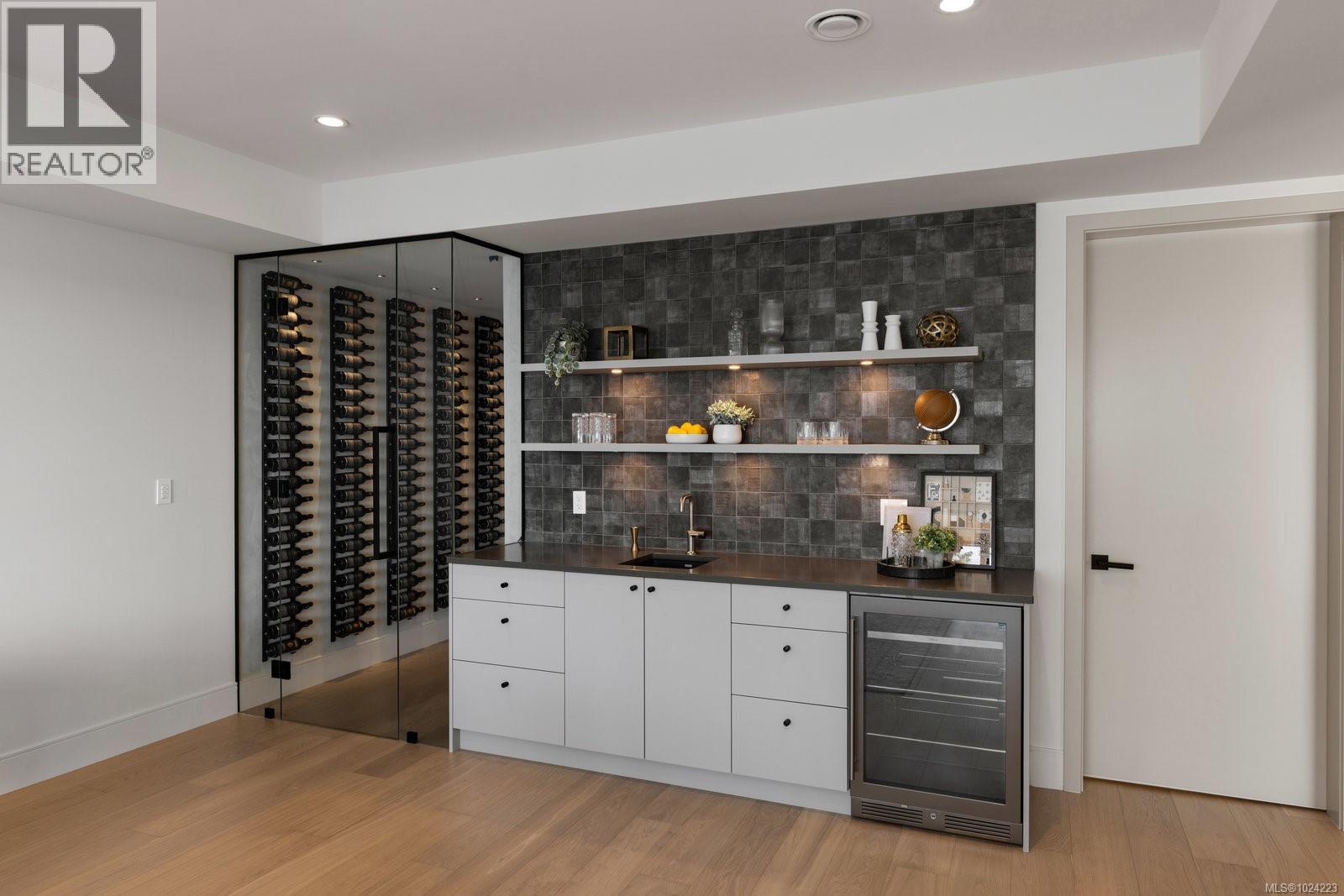 418 Lands End Rd, North Saanich, British Columbia  V8L 5L9 - Photo 37 - 1024223