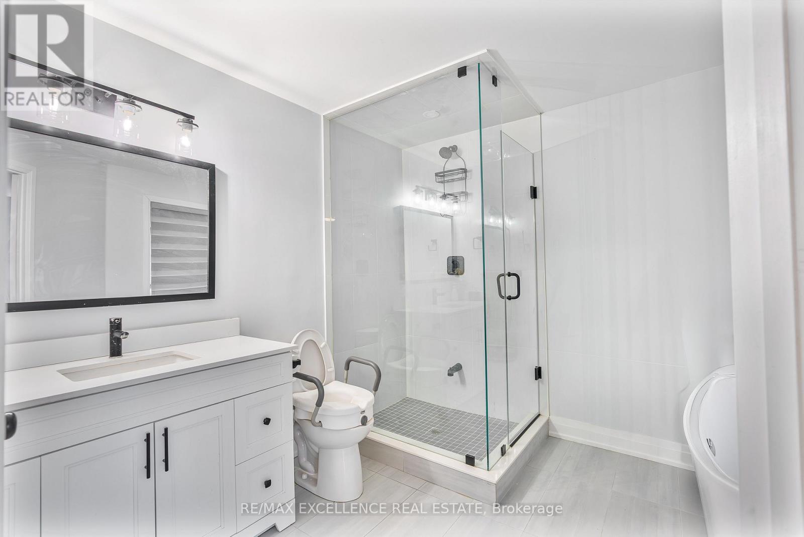 159 Cordgrass Crescent, Brampton, Ontario  L6R 2A1 - Photo 7 - W12733986