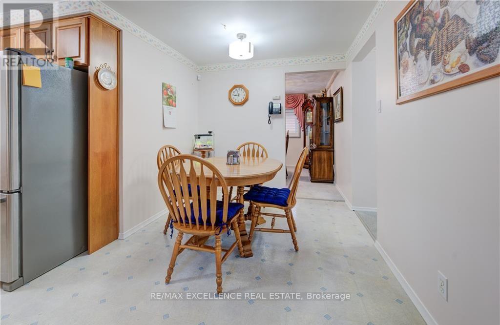 131 Gracefield Crescent, Kitchener, Ontario  N2E 1R8 - Photo 9 - X12723626