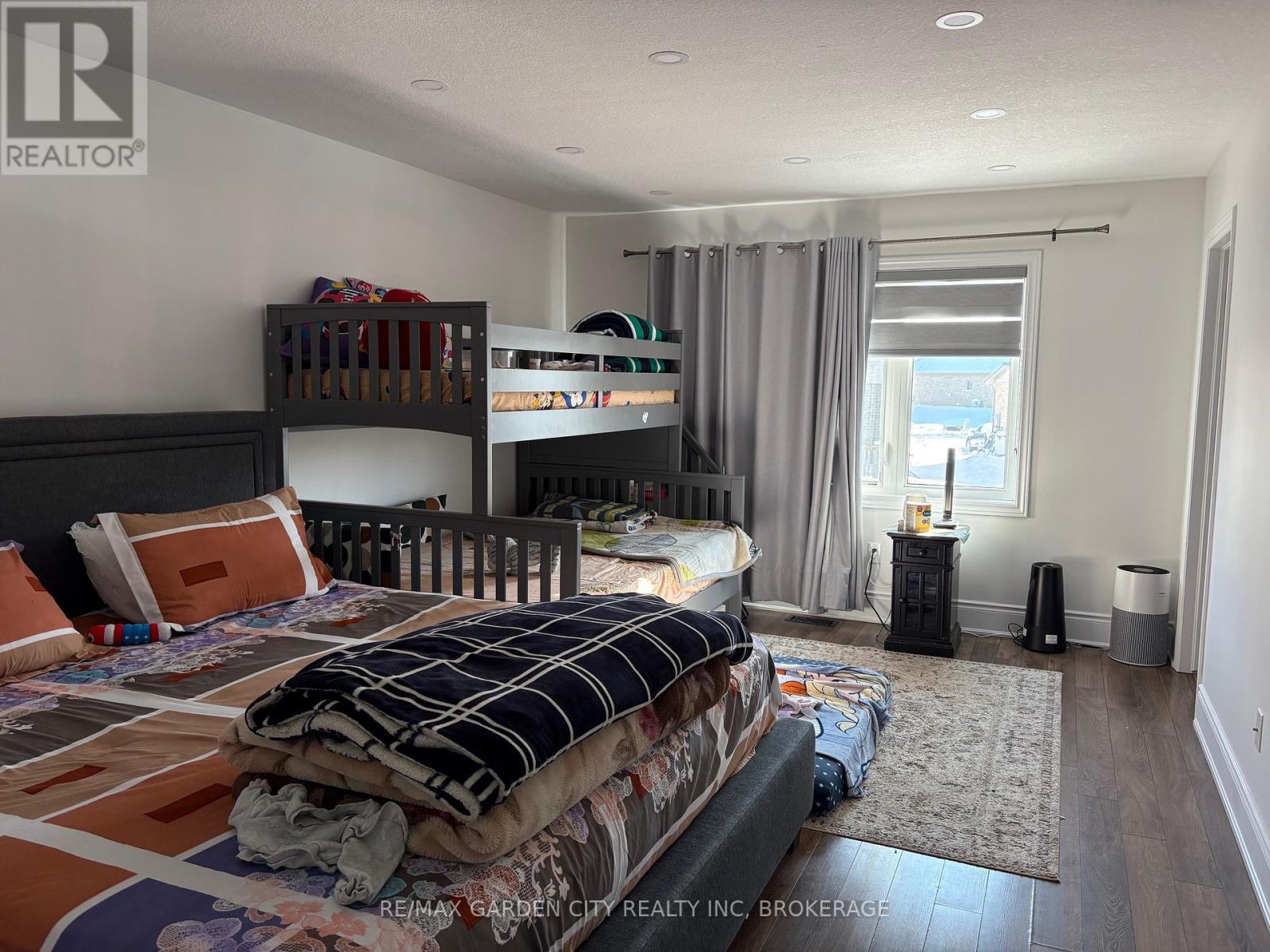 39 Sunset Way, Thorold, Ontario  L2V 0C7 - Photo 7 - X12735004