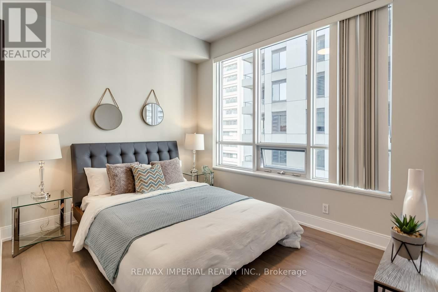 1101 - 21 Balmuto Street, Toronto, Ontario  M4Y 1W4 - Photo 18 - C12734950