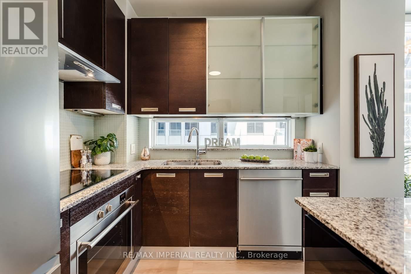 1101 - 21 Balmuto Street, Toronto, Ontario  M4Y 1W4 - Photo 6 - C12734950