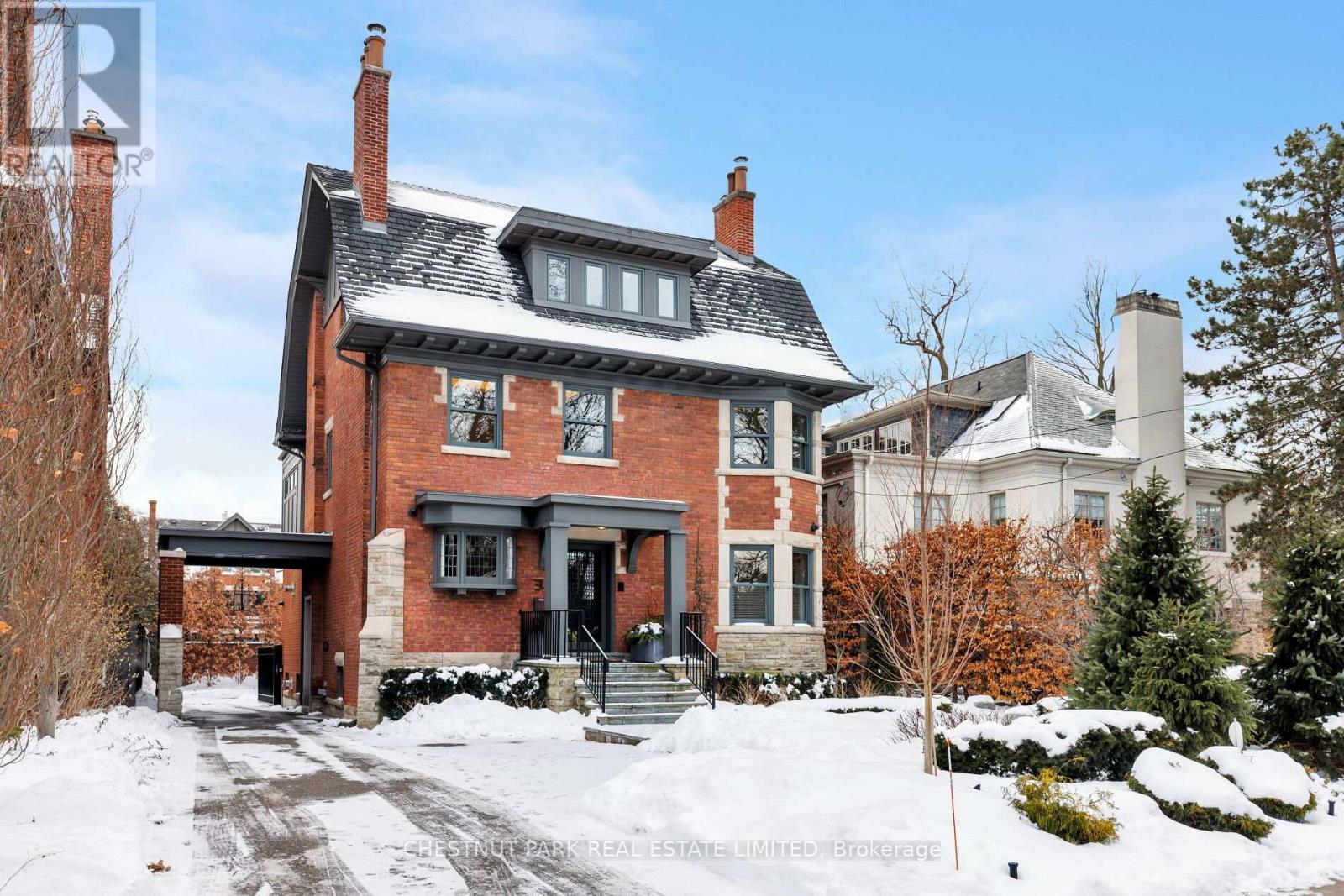 3 WHITNEY AVENUE, Toronto, Ontario
