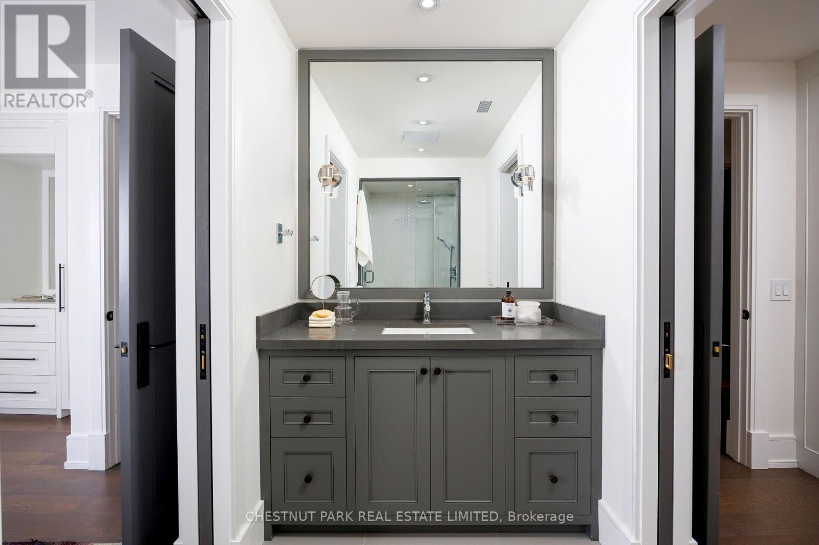 3 Whitney Avenue, Toronto, Ontario  M4W 2A7 - Photo 16 - C12734970