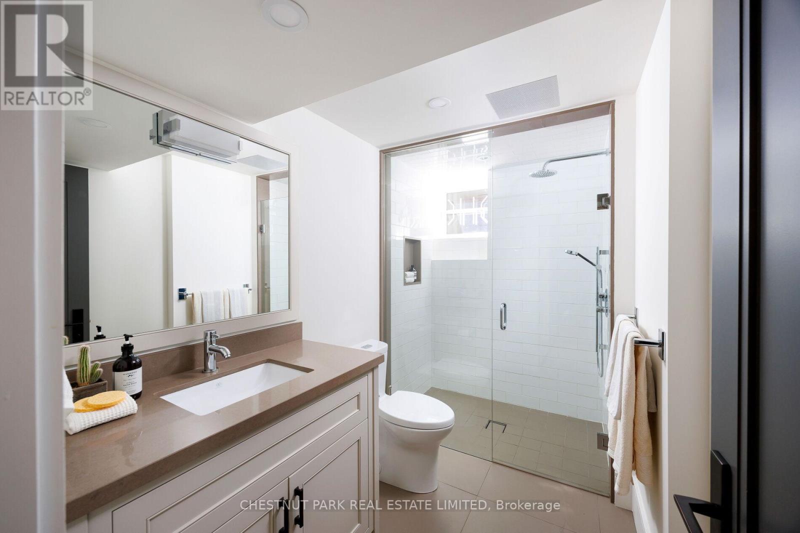 3 Whitney Avenue, Toronto, Ontario  M4W 2A7 - Photo 36 - C12734970