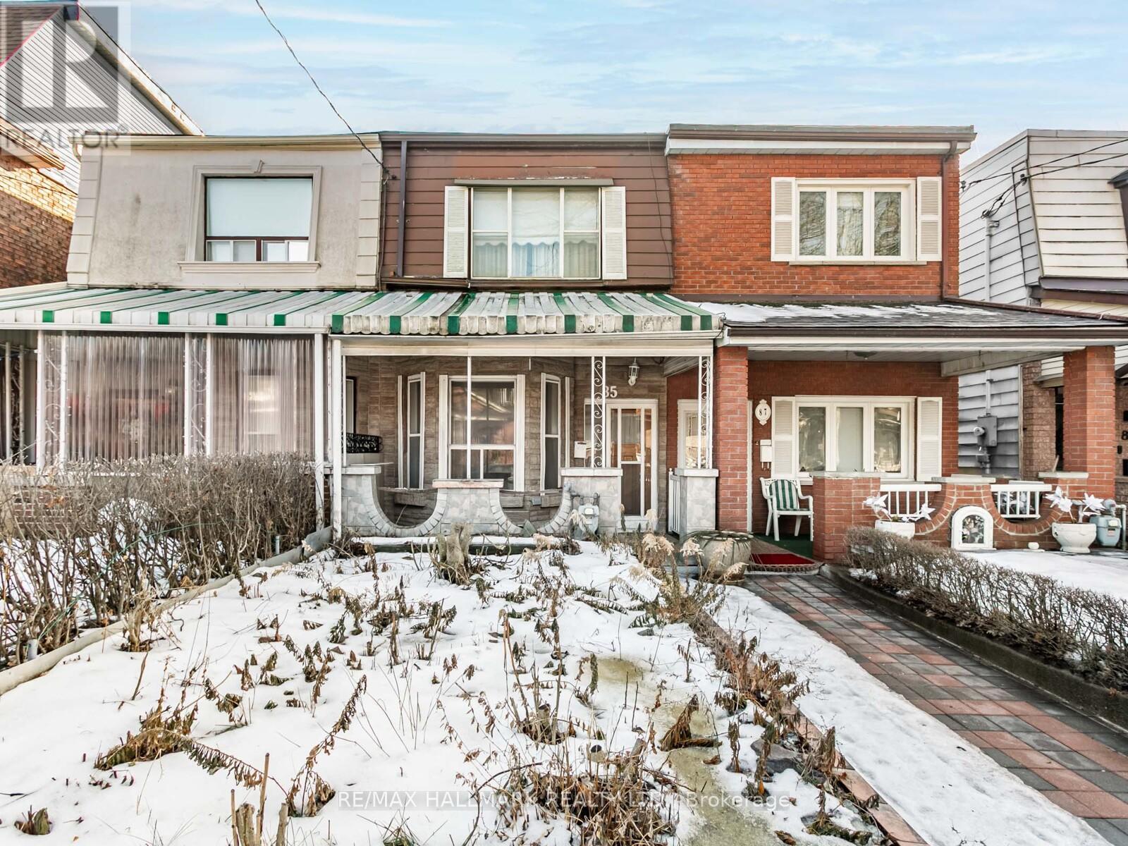 85 LINDSEY AVENUE, Toronto, Ontario