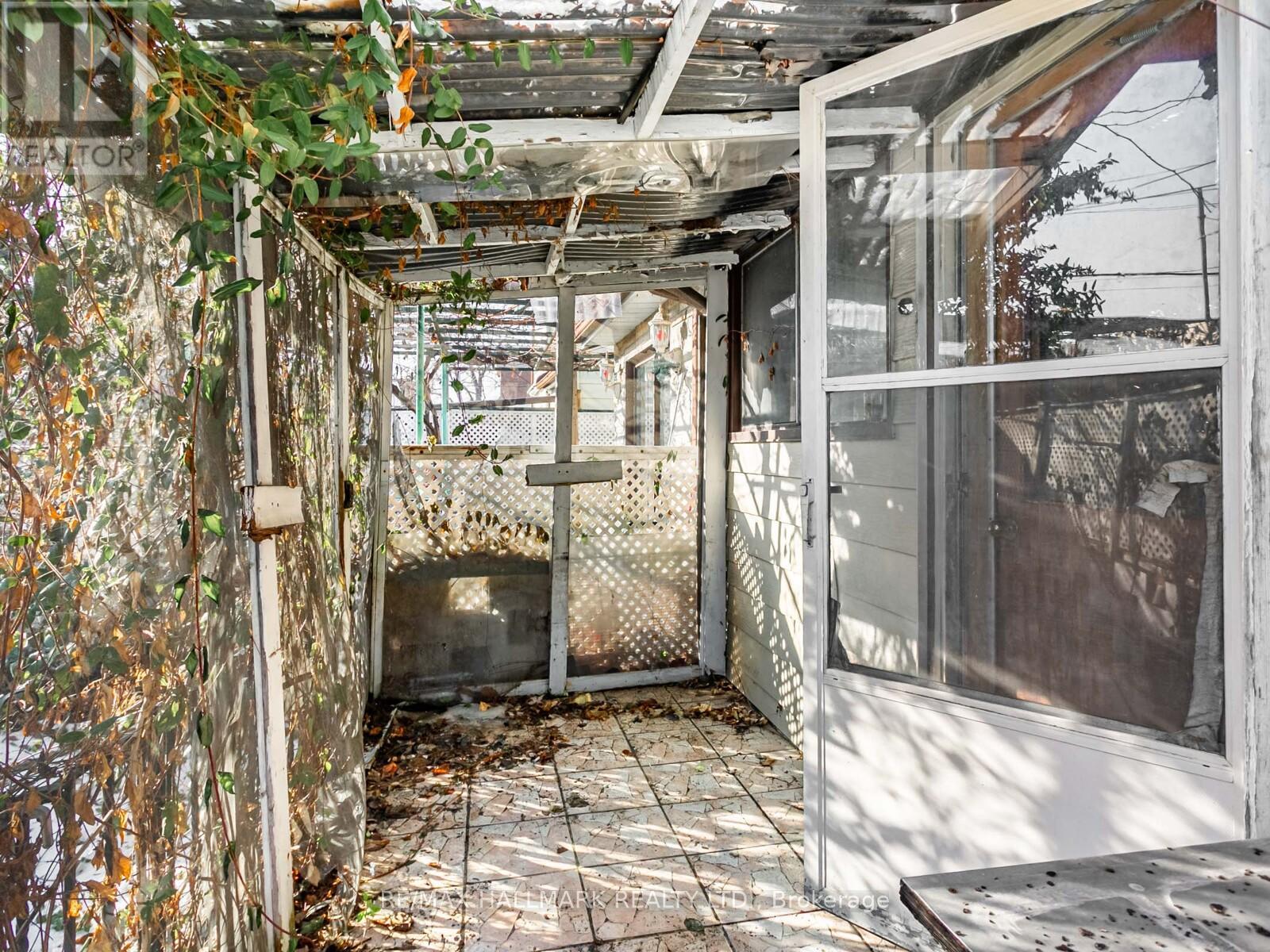 85 Lindsey Avenue, Toronto, Ontario  M6H 1E4 - Photo 27 - C12734984