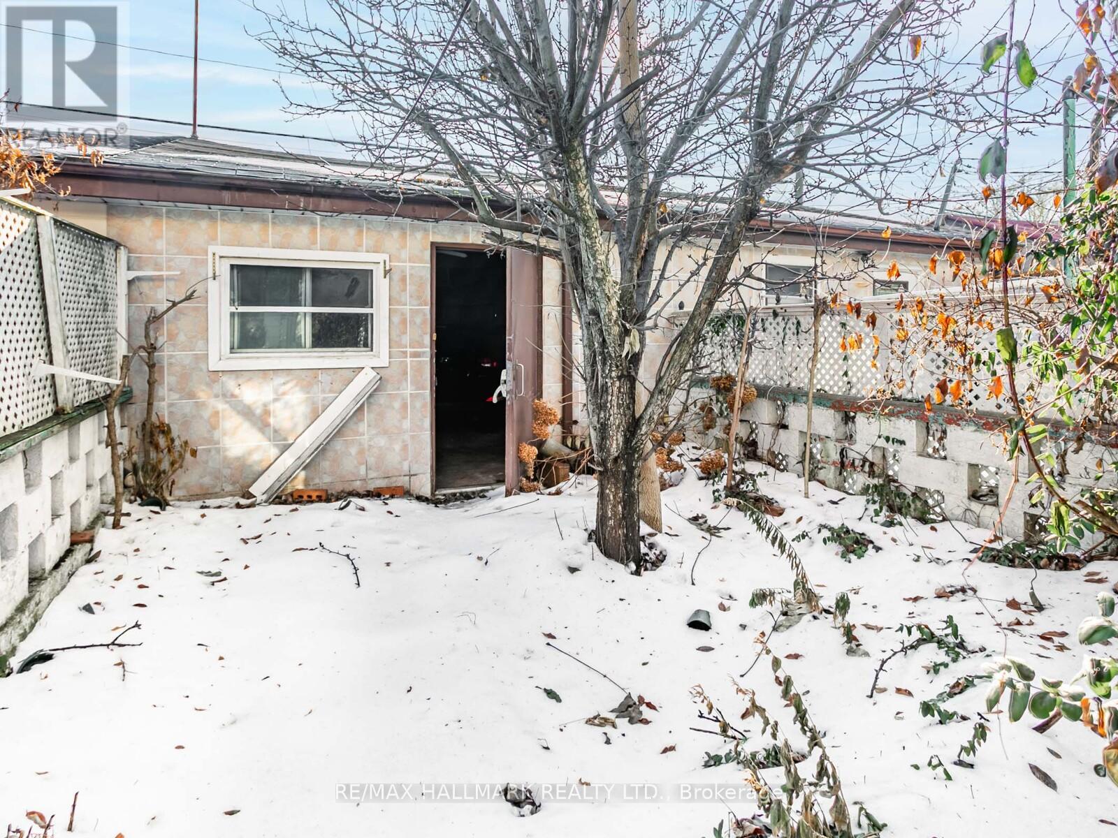 85 Lindsey Avenue, Toronto, Ontario  M6H 1E4 - Photo 28 - C12734984