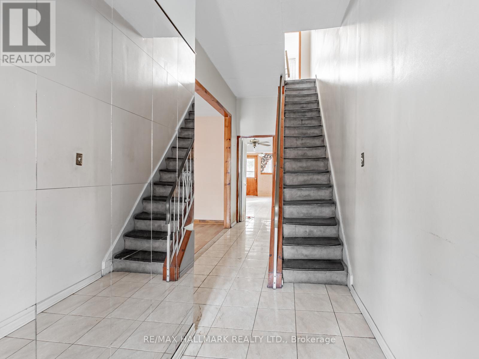 85 Lindsey Avenue, Toronto, Ontario  M6H 1E4 - Photo 7 - C12734984