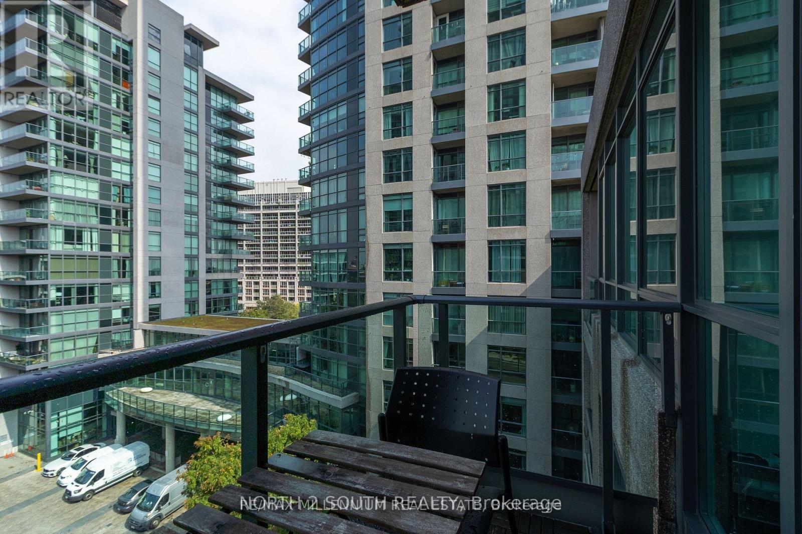 712 - 215 Fort York Boulevard, Toronto, Ontario  M5V 4A2 - Photo 16 - C12734998