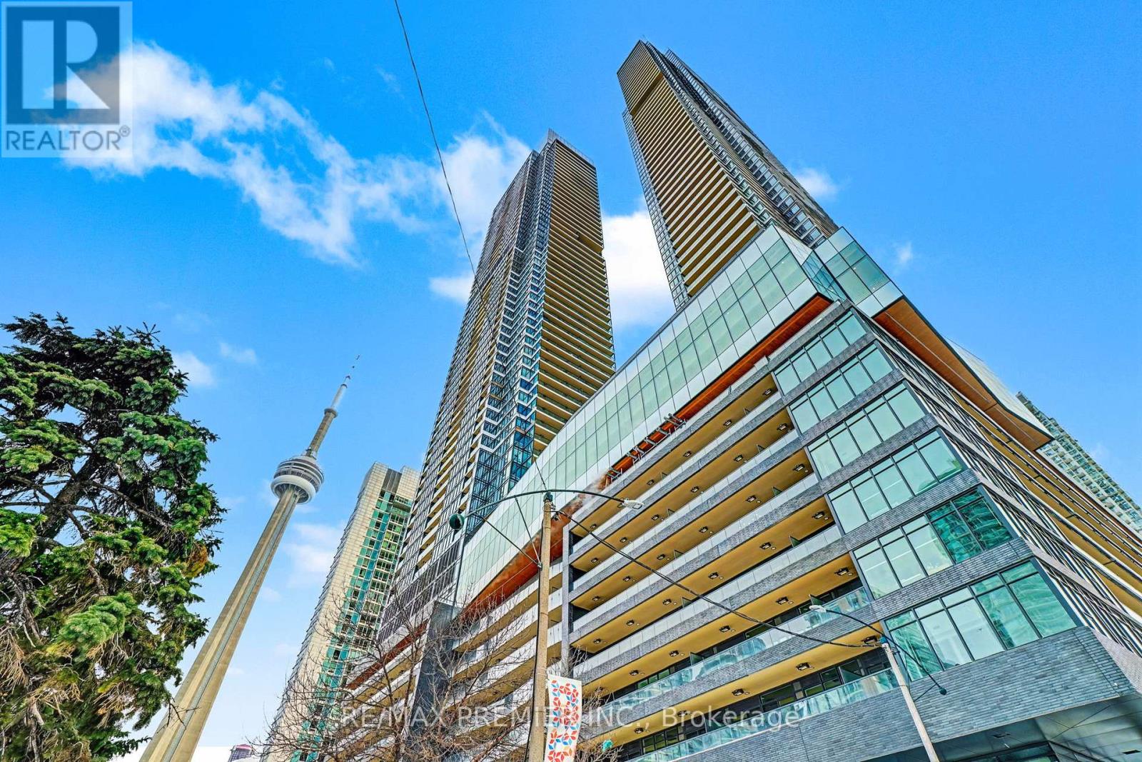 323 - 3 CONCORD CITYPLACE WAY, Toronto, Ontario