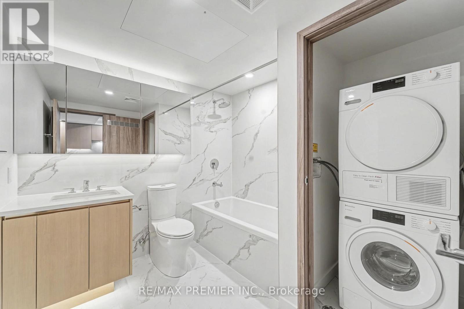 323 - 3 Concord Cityplace Way, Toronto, Ontario  M5V 0X4 - Photo 14 - C12735044