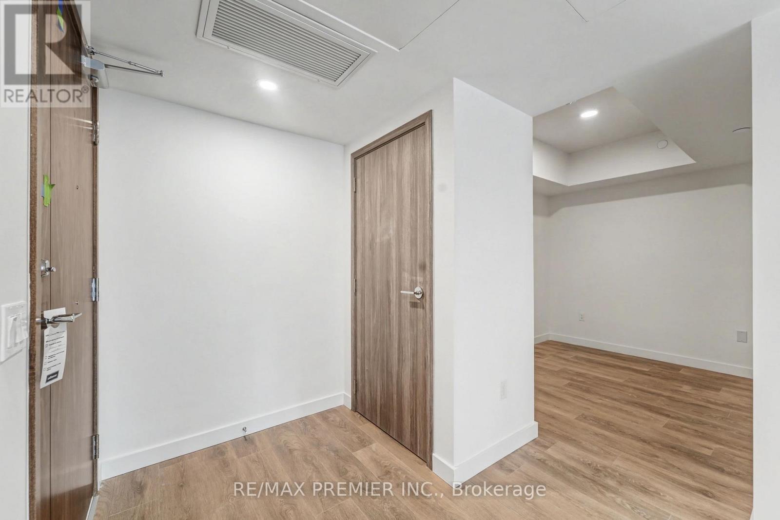 323 - 3 Concord Cityplace Way, Toronto, Ontario  M5V 0X4 - Photo 7 - C12735044